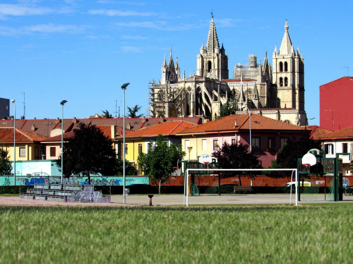 Апартаменты Www Parques De La Catedral Travel Com Parking Privado Gratis Леон Экстерьер фото